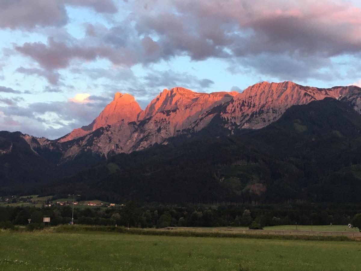 Wengerwirt Zur Laube Weng im Gesause Exterior foto